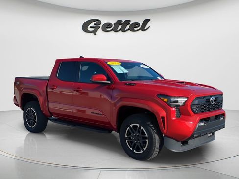 Used 2024 Toyota Tacoma TRD Sport w/ TRD Sport Upgrade Package image 11