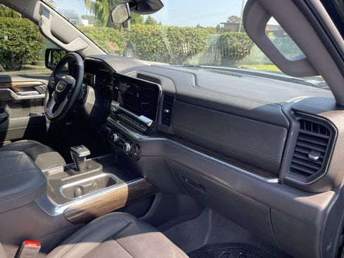 Certified 2025 GMC Sierra 1500 Elevation w/ Elevation Premium Package AWD/4WD image 30
