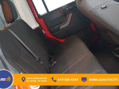 Used 2018 Jeep Wrangler Unlimited Sport S image 13