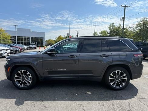 New 2025 Jeep Grand Cherokee Overland w/ Luxury Tech Group IV image 9
