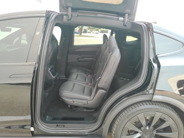 Used 2022 Tesla Model X AWD/4WD image 27