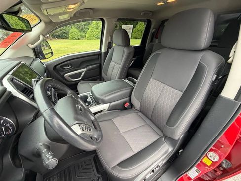 Certified 2021 Nissan Titan SV w/ SV Convenience Package AWD/4WD image 11