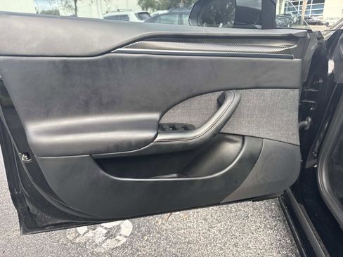 Used 2021 Tesla Model S Plaid image 17