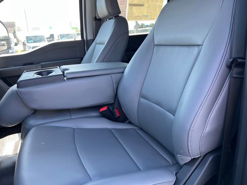 New 2025 Ford F350 XL w/ XL Chrome Package image 17