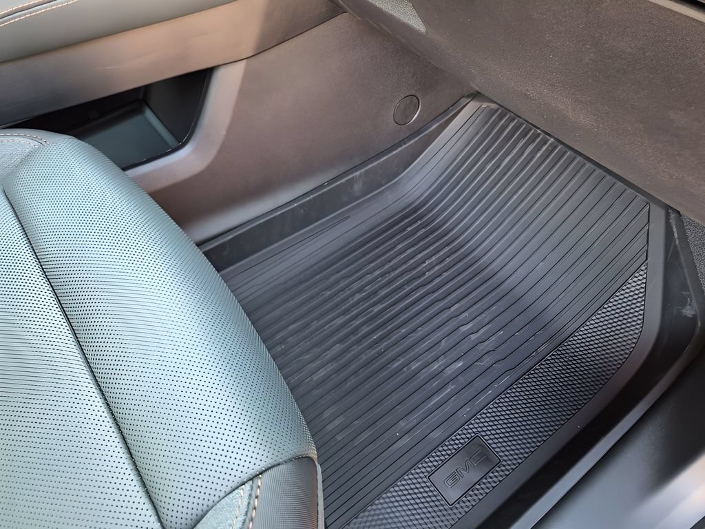 New 2027 GMC Terrain AT4 w/ Convenience Package III AWD/4WD image 47