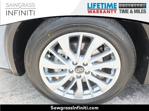 Used 2025 INFINITI QX50 Luxe AWD/4WD image 6