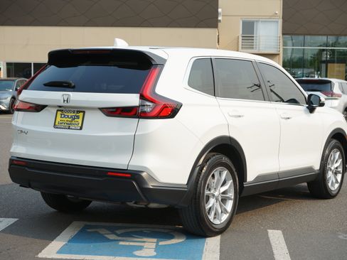 Used 2024 Honda CR-V EX-L image 3