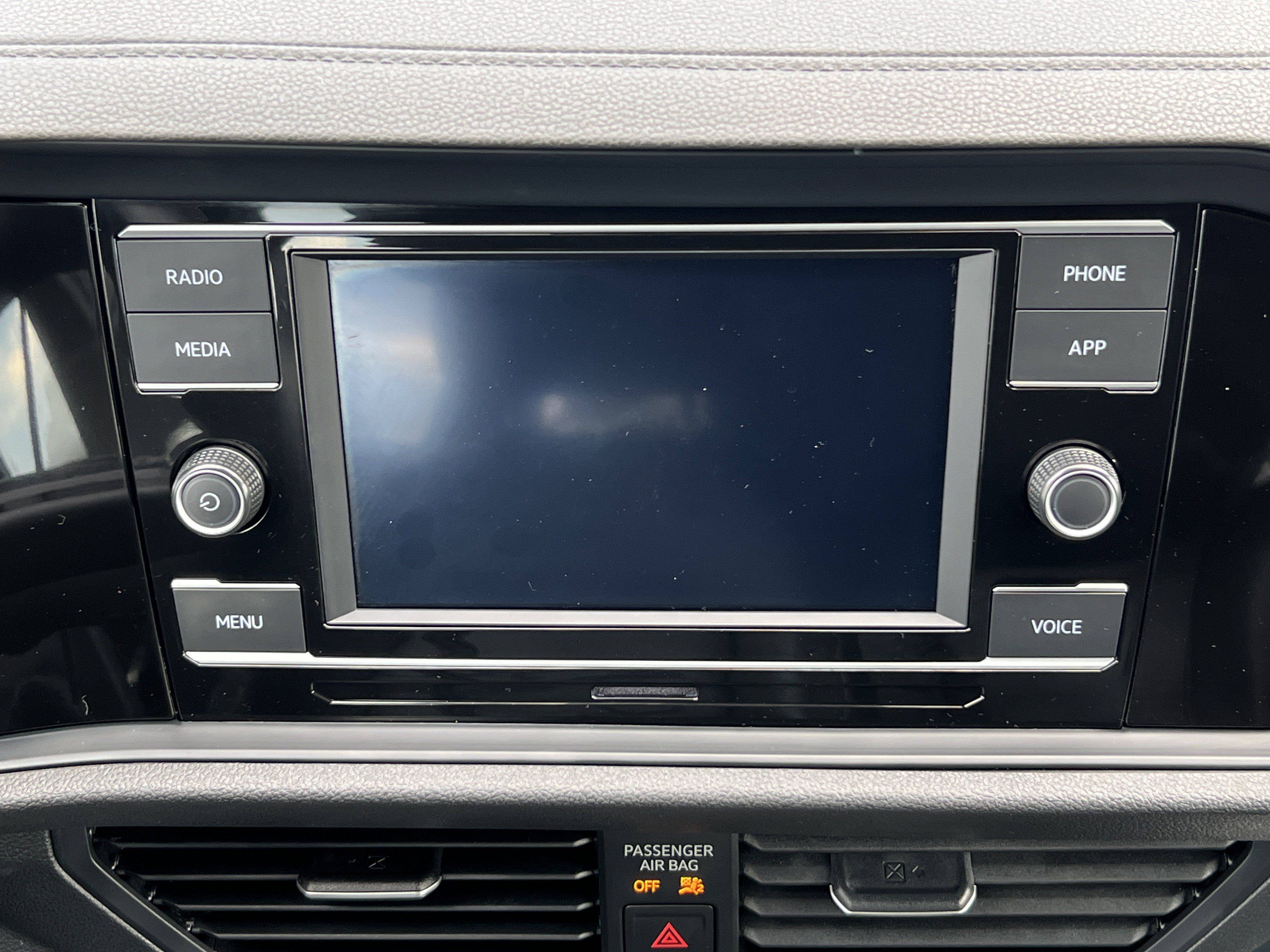 Used 2024 Volkswagen Jetta SE FWD image 28