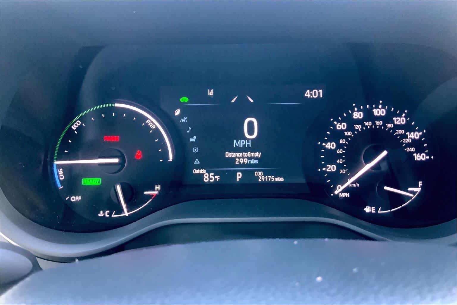 Used 2025 Toyota Sienna XLE FWD image 25