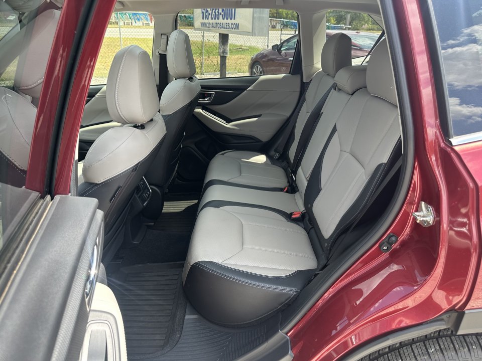 Used 2019 Subaru Forester Limited AWD/4WD image 18