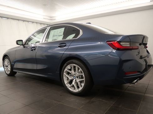 Used 2025 BMW 330i 330i w/ M Sport Package image 4
