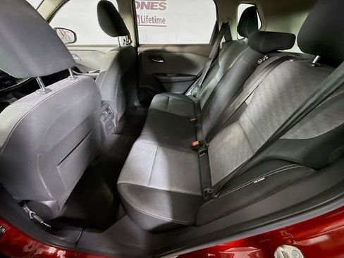 Certified 2021 Nissan Rogue SV image 27