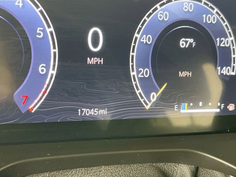 Used 2022 Jeep Grand Cherokee Limited image 11