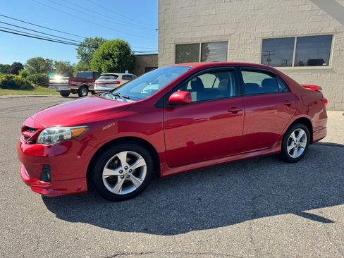 Used 2012 Toyota Corolla S FWD image 4