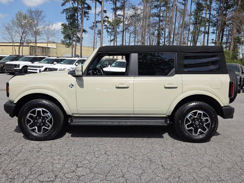 Used 2025 Ford Bronco Outer Banks AWD/4WD image 4