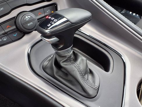 Used 2023 Dodge Challenger SXT RWD image 13