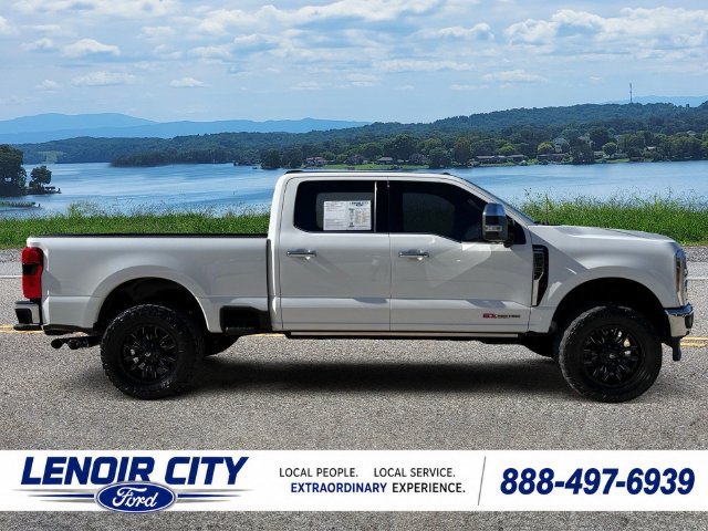 Used 2025 Ford F250 Lariat w/ Lariat Ultimate Package AWD/4WD image 2