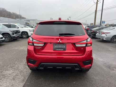 Used 2021 Mitsubishi Outlander Sport SE image 4