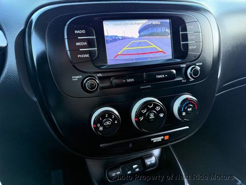 Used 2019 Kia Soul image 21