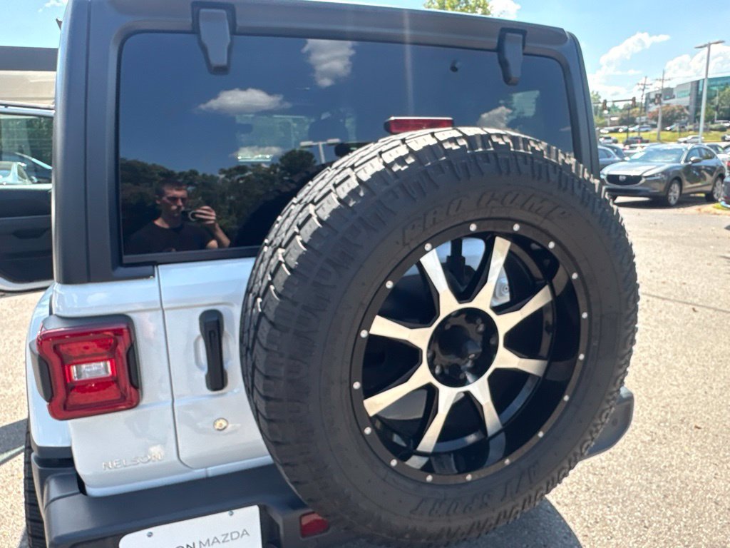 Used 2018 Jeep Wrangler Unlimited Sahara AWD/4WD image 67