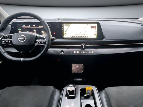 Used 2023 Nissan Ariya AWD image 7