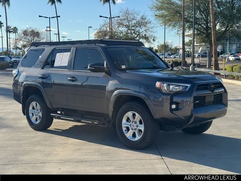 Used 2022 Toyota 4Runner SR5 Premium image 9