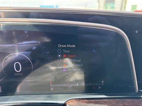 Used 2023 Cadillac Escalade ESV Sport Platinum w/ LPO, ONYX Package image 25