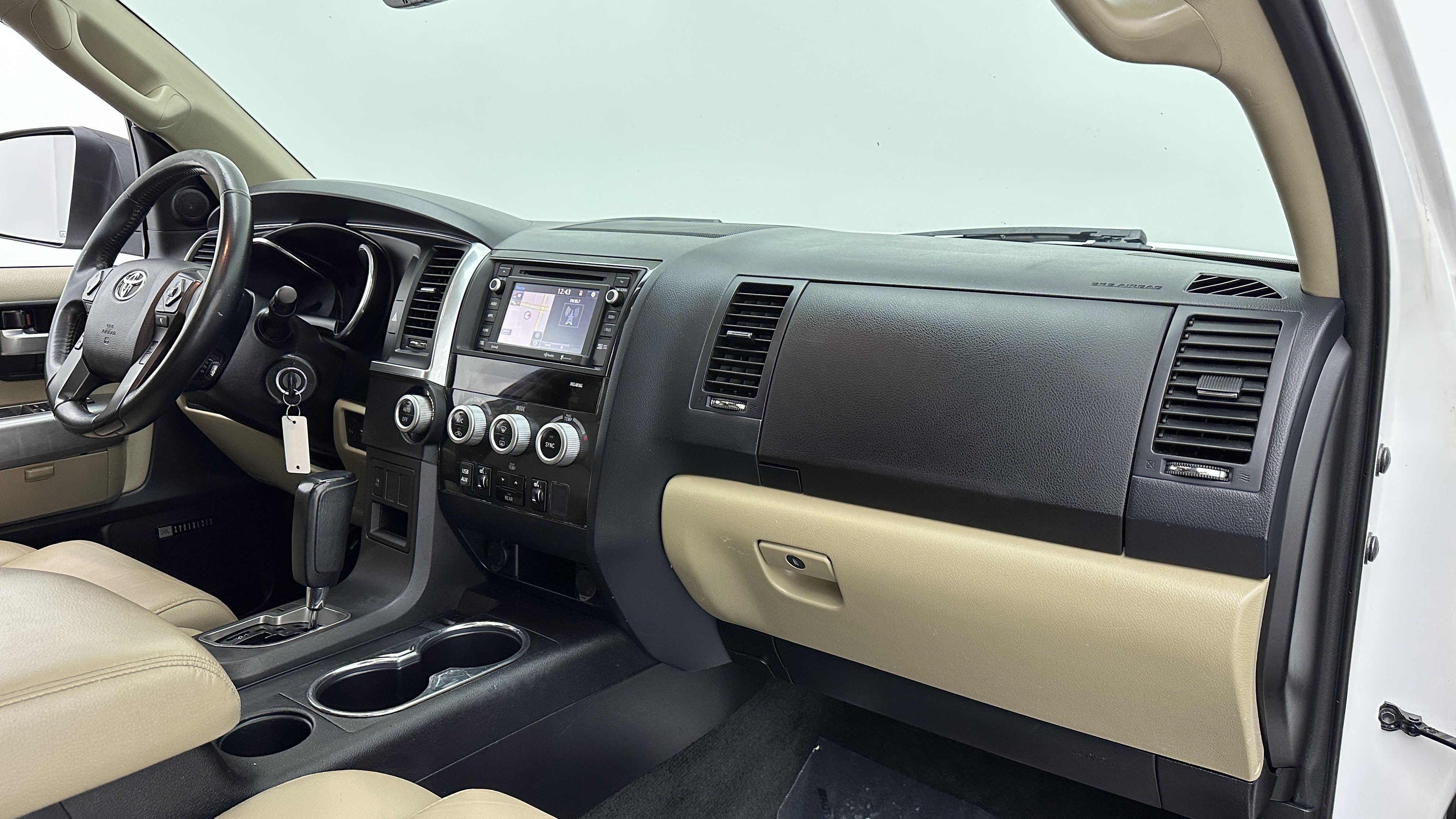 Used 2018 Toyota Sequoia Limited w/ Safety & Convenience Package RWD image 46