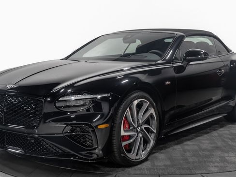 Used 2025 Bentley Continental GT Speed image 14