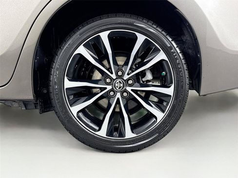 Used 2017 Toyota Corolla SE FWD image 37