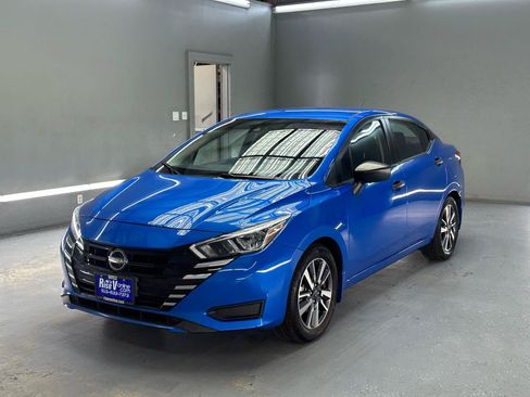 Used 2024 Nissan Versa S w/ S Plus Package FWD image 3