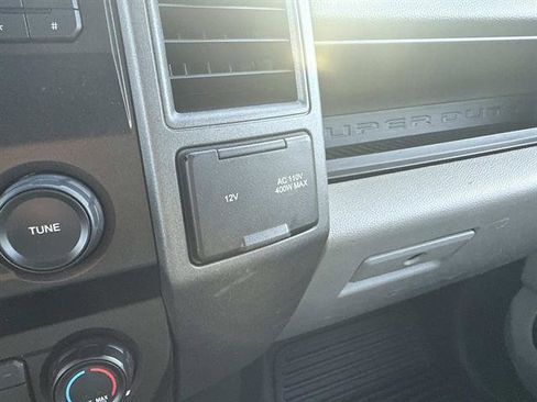 Used 2021 Ford F550 4x4 Regular Cab Super Duty image 20