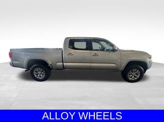 Used 2017 Toyota Tacoma SR5 video 3