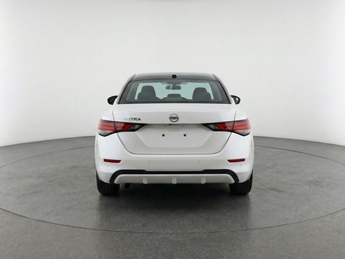 Used 2025 Nissan Sentra SV image 7