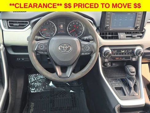 Used 2020 Toyota RAV4 XLE FWD image 18