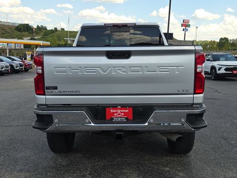 Used 2023 Chevrolet Silverado 3500 LTZ w/ LTZ Plus Package AWD/4WD image 7
