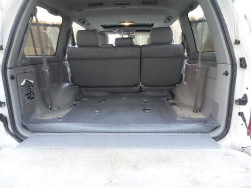 Used 2003 Toyota Land Cruiser image 27