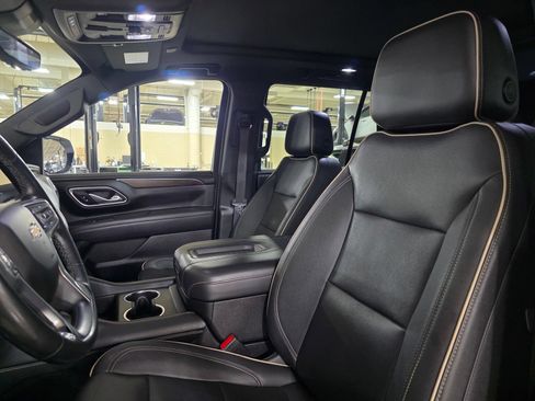 Used 2023 Chevrolet Tahoe Premier AWD/4WD image 25