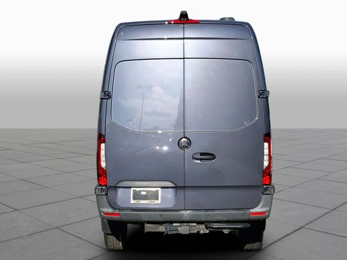 Used 2024 Mercedes-Benz Sprinter 2500 image 5