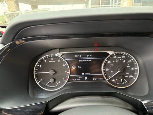 Used 2023 Nissan Pathfinder SV AWD/4WD image 15