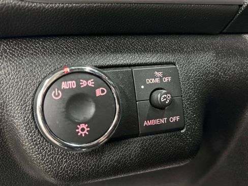 Used 2016 GMC Acadia SLE image 30