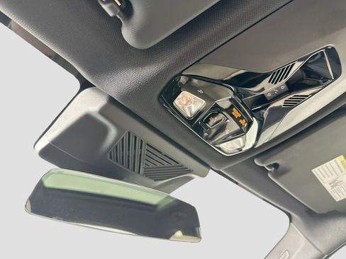 Used 2025 BMW X1 xDrive28i image 20