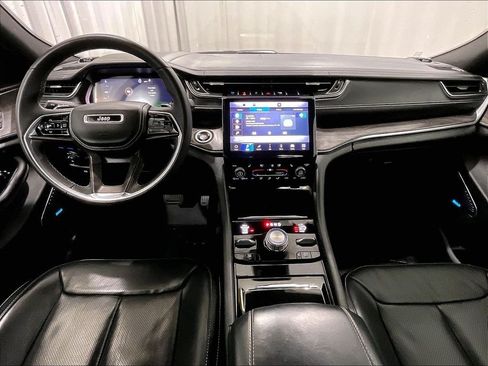 Used 2022 Jeep Grand Cherokee Overland AWD/4WD image 21