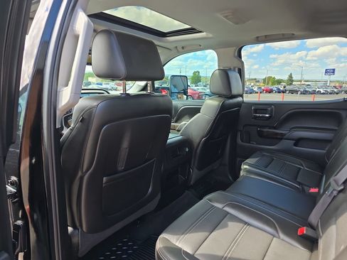 Used 2015 GMC Sierra 2500 Denali w/ Duramax Plus Package AWD/4WD image 28