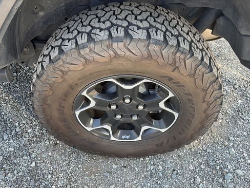 Used 2021 Jeep Wrangler Unlimited Rubicon 4xe w/ Cold Weather Group AWD/4WD image 28