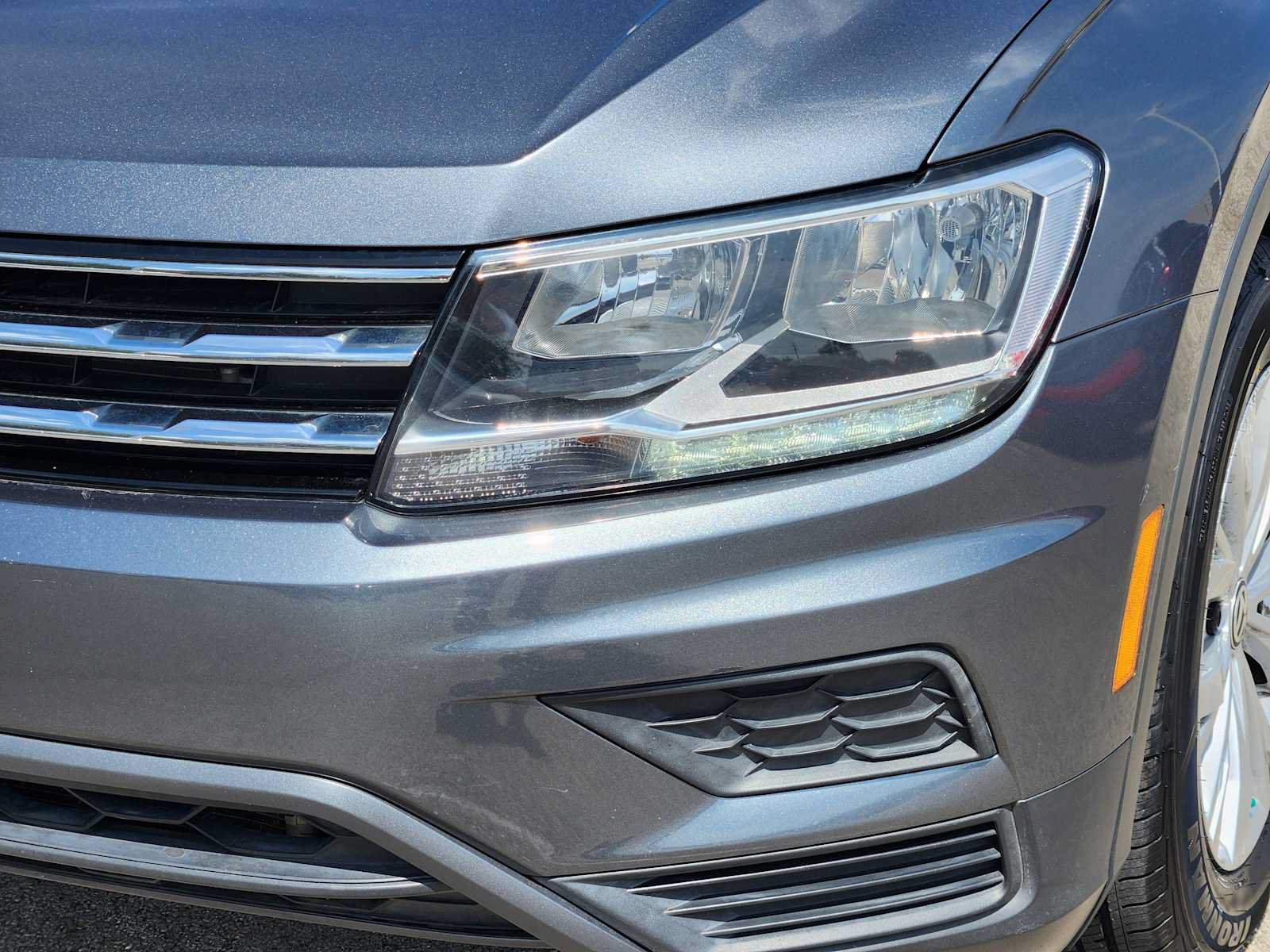 Used 2019 Volkswagen Tiguan SE w/ Panoramic Sunroof Package FWD image 7