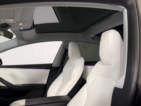 Used 2025 Tesla Model 3 Long Range image 25