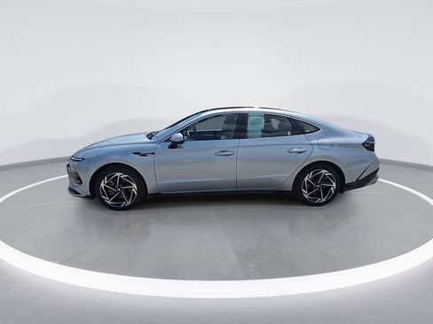 Certified 2024 Hyundai Sonata SEL w/ Convenience Package FWD image 5