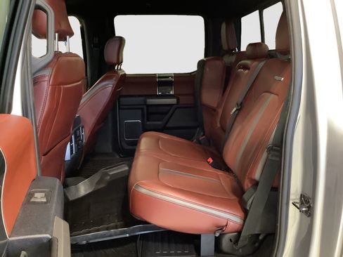 Used 2022 Ford F350 Platinum w/ FX4 Off-Road Package AWD/4WD image 20