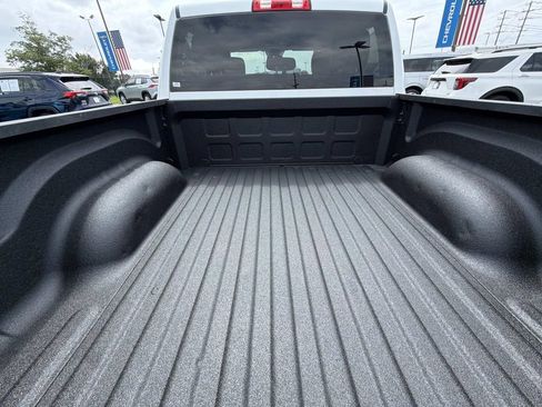 Used 2022 RAM 1500 Tradesman w/ Chrome Appearance Group RWD image 13